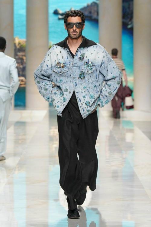 Джинсы Dolce & Gabbana весна - лето 2027: праздничный мы деним (листайте). 05