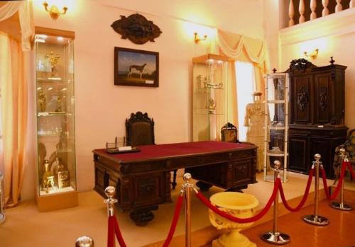 Известно ли вам, что Порховский уезд был самым дворянским в губернии, что из 20-ти самых богатых помещиков ровно половина проживала в нашем уезде? 02