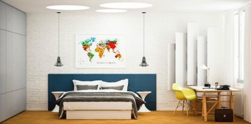 Сочетание желтого и синего цветов создают яркий, контрастный интерьер. 02