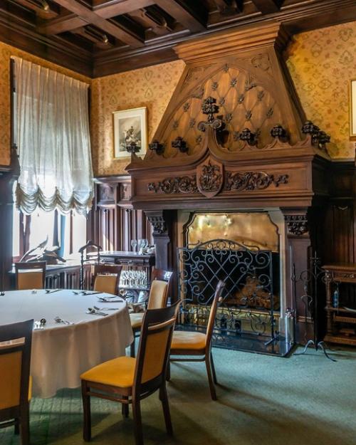 Три красивейших исторических здания Москвы с роскошными интерьерами в готической стилистике. 01