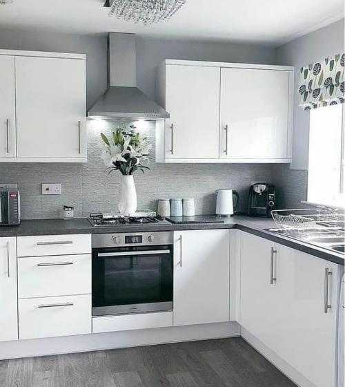 Интерьер квартиры в холодной цветовой гамме. 05