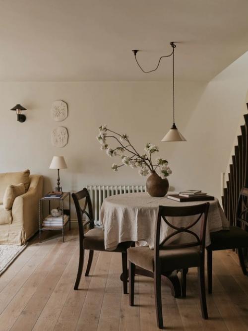 Когда-то здесь был каретный сарай, а сейчас дом Лизы филипс в лондонском районе хакни больше похож на загородный коттедж, чем на городское жилище. 01