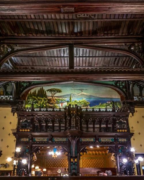 Три красивейших исторических здания Москвы с роскошными интерьерами в готической стилистике. 06