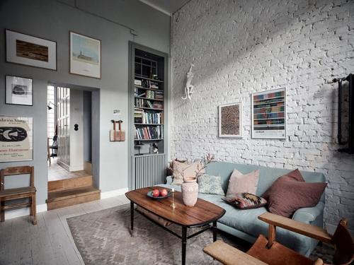 Альбом номер 1. кирпичная стена, винтажные нотки и белая лестница: необычная квартира в Швеции. 03