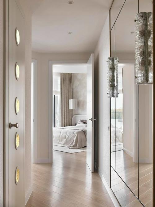 В этой просторной квартире с террасой создали атмосферу уюта и гармонии, где каждый элемент работает на ощущение спокойствия. 02