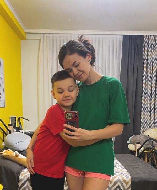 Купила первый в своей жизни цветок в горшке - типа повзрослела. 01