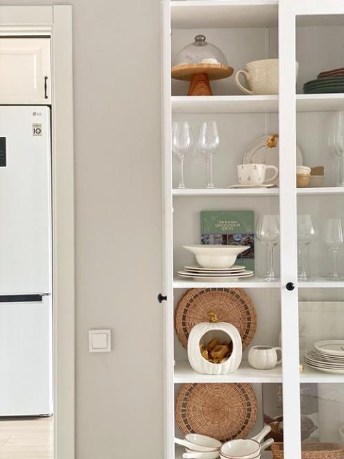 Белый скандинавский интерьер - наш дом и пространство, в котором мы чувствуем себя максимально уютно, спокойно, умиротворенно и просто хорошо. 01