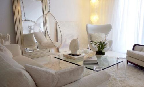 Прозрачная мебель в интерьере: пластик или стекло? 05