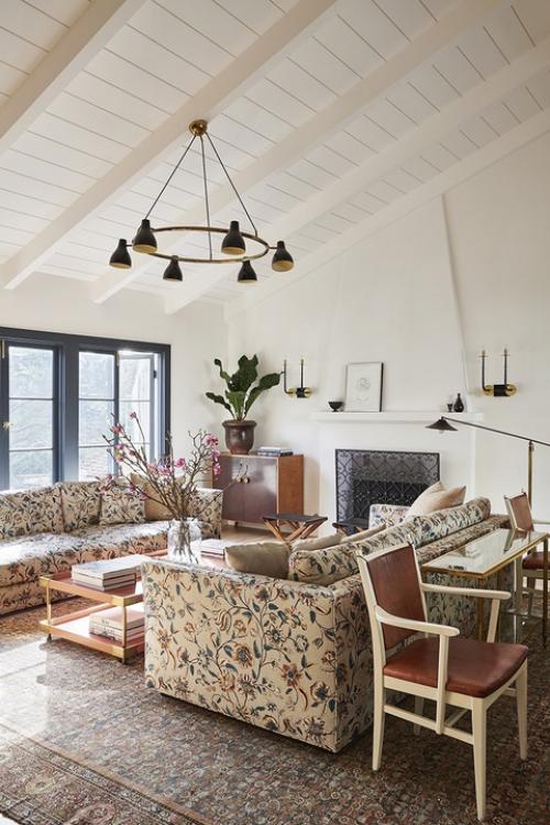 Цветочные мотивы и винтаж в интерьере дома в Калифорнии. 02