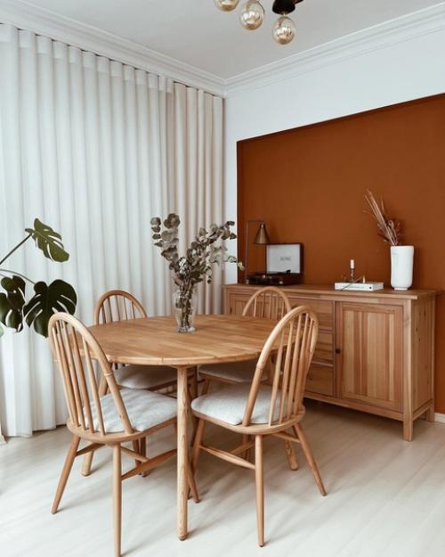 Сочетание белого, дерева и оттенков терракоты и горчичного - всегда беспроигрышный вариант. 03