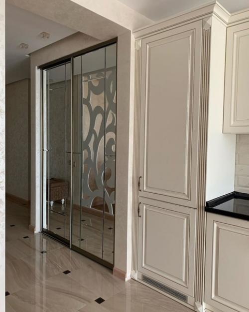 Нашла на просторах сети интерьер кухни, который очень приглянулся, ну и решили, что у меня в квартире будет точно такая же кухня. 04