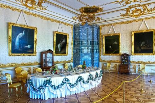 Тепло в интерьерах екатерининского дворца в царском селе. 02