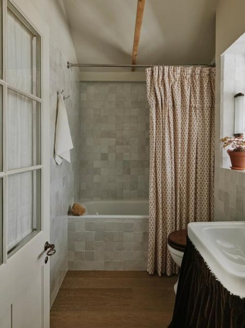 Когда-то здесь был каретный сарай, а сейчас дом Лизы филипс в лондонском районе хакни больше похож на загородный коттедж, чем на городское жилище. 08