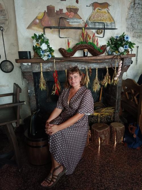 В самом сердце старого Выборга находится таверна, которая славится своими блюдами исторической кухни. 01