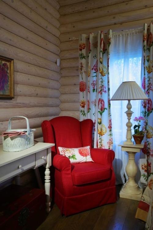 Небольшой бревенчатый дом. 01