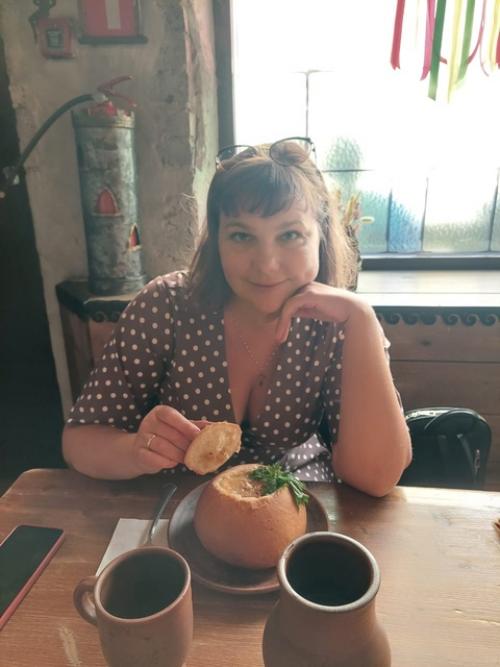 В самом сердце старого Выборга находится таверна, которая славится своими блюдами исторической кухни. 03