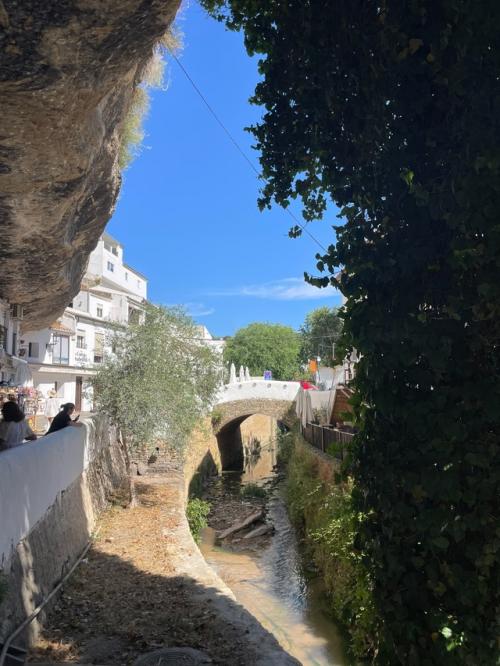 Сетениль де лас бодегас - город, спрятанный под скалой. 02 Сетениль де лас бодегас - город, спрятанный под скалой. 02