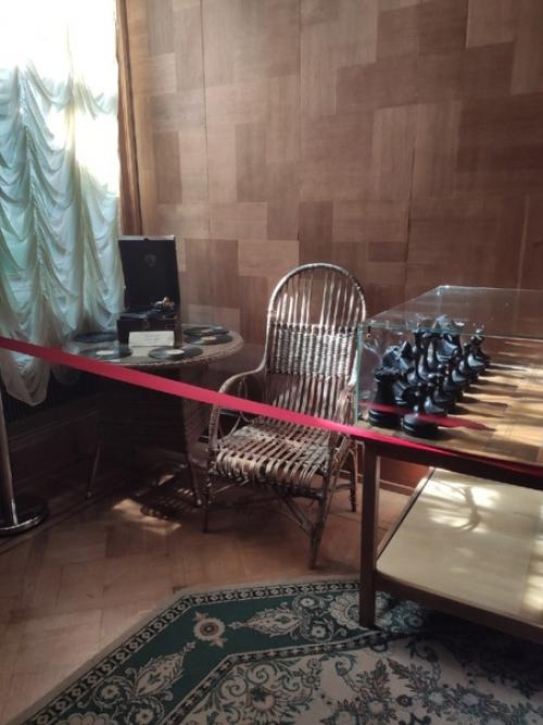 Мы жили совсем недалеко от мацесты, поэтому посетили музей Дача Сталина. 02