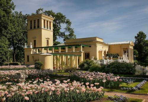 Царицын павильон в Петергофе. 01