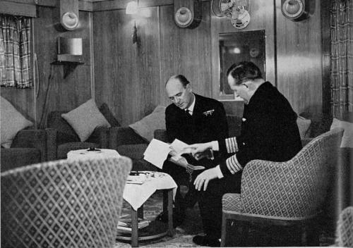 Что из себя представляла гостиная капитана смита? 01