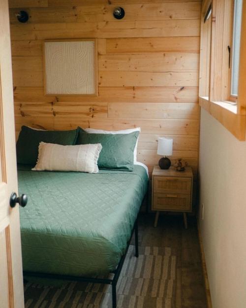 Компактный коттедж с террасами. 08