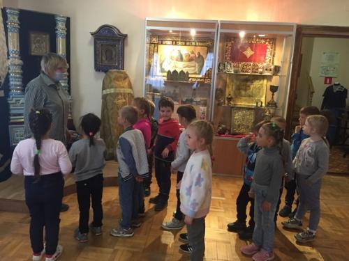 24 сентября воспитанники группы Непоседы посетили талдомский историко-литературный музей. 01
