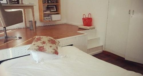 Мы увеличиваем полезное пространство спальни своими руками. 06