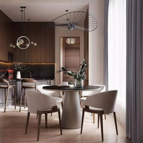 Чтобы создавалось ощущение широты и простора, помещение этой кухни - гостиной освободили от внутренних перегородок. 03