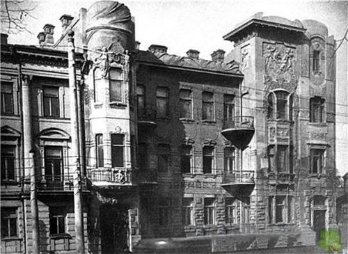 Интерьеры Дома со Змеями. 07