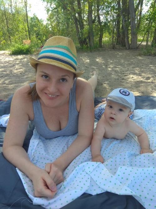 Пора представиться!  Меня зовут Алексей болешенко. 06