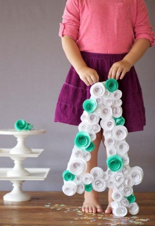 Мы оформляем красивые числа к празднику. 01