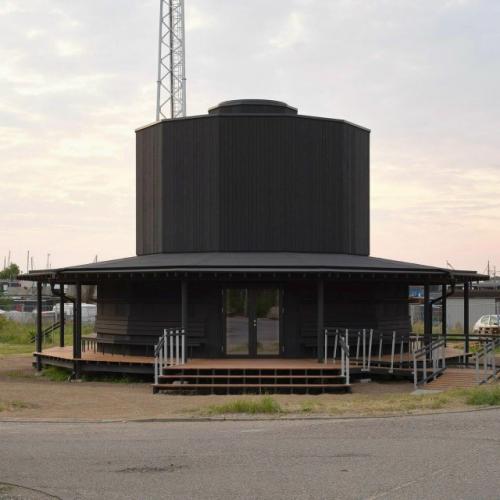 Церковь в районе северной гавани Копенгагена выделяется необычной геометрией - её главный зал выполнен в форме двенадцатиугольника. 01