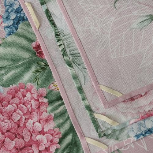 Чувствуете свежее благоухание мяты, ванильное каллов, терпкое роз? 04