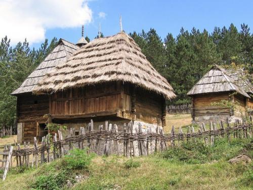 Старая деревня сирогойно (традиционное сербское строительство). 03
