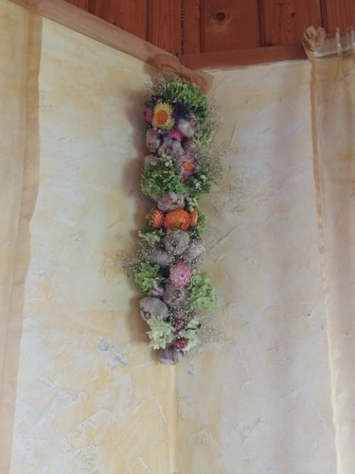 Осенний букет.  Только дошли руки заплести чеснок в косы. 06