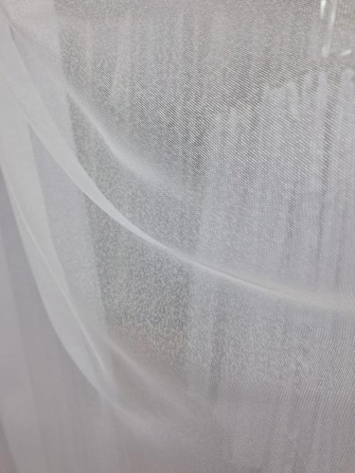 Белый тюль.   Белый - белый. 01