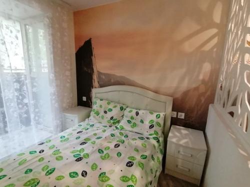 Комнату зонировали на детскую и спальную зону. 05