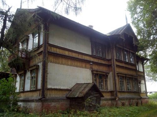 SOS!  В вышнем Волочке гибнет шедевр - деревянная усадьба рябушинских в стиле модерн с сохранившимися на удивление интерьерами. 01
