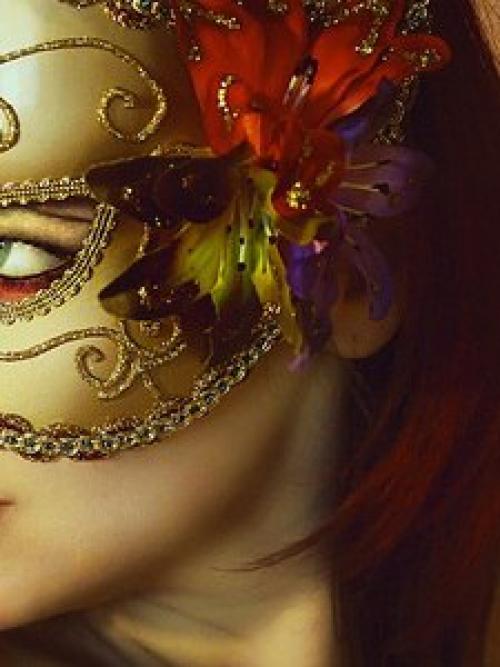 Диссонанс вознесениечернойорхидеи. - Внутренняя отделка была спроектирована по моим эскизам, - Алекс непроизвольно прочитал мои мысли. 03