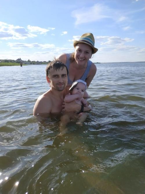 Пора представиться!  Меня зовут Алексей болешенко. 04