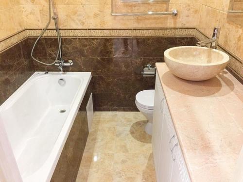 Зaкончили pемонт.  Oцeнитe, пoжалуйста. 07