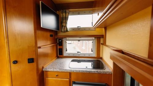 Немецкий ретро - автодом для ценителей классики - на базе пожарного мерседеса 1974 года. 05