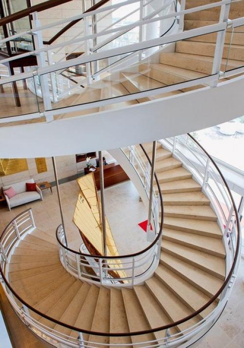 Яхт-клуб в Монако по проекту нормана фостера и Жака гранжа. 03