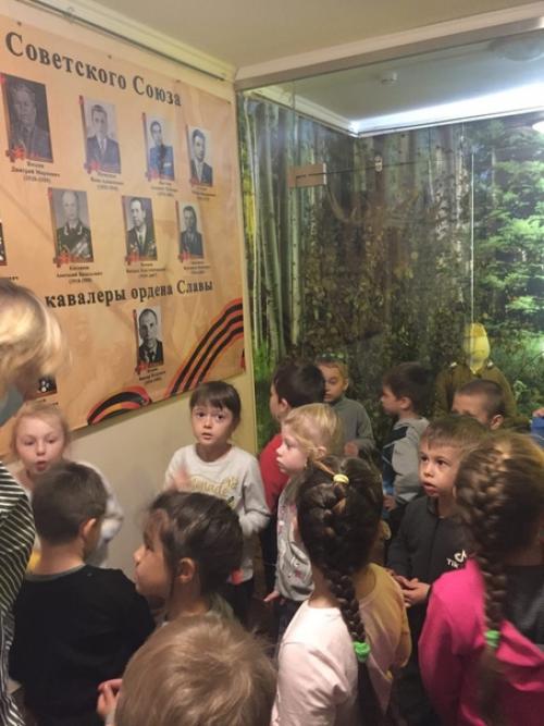 24 сентября воспитанники группы Непоседы посетили талдомский историко-литературный музей. 05