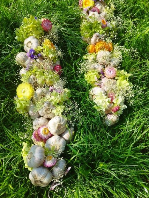 Осенний букет.  Только дошли руки заплести чеснок в косы. 01