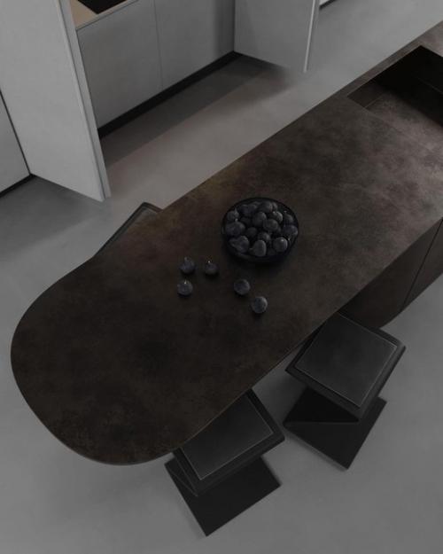 Эстетика этого дома предполагает единение с природой и отсутствие лишних элементов дизайна. 03