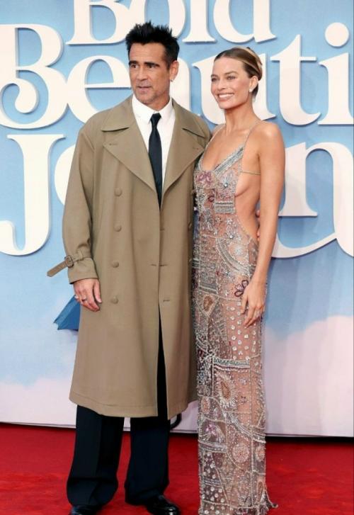 Марго Робби шокировала фанатов откровенным нарядом на премьере фильма Большое, Смелое, Красивое Путешествие. 05