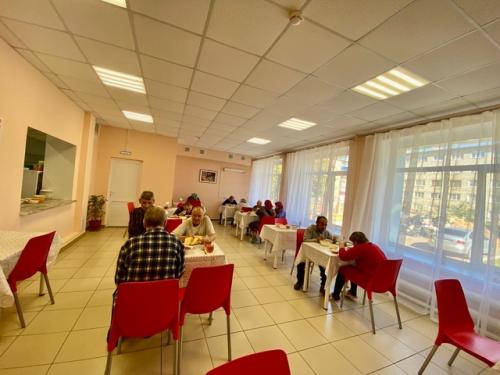 Новая жизнь для старшего поколения: как капитальный ремонт изменил отделение для пожилых и инвалидов. 07