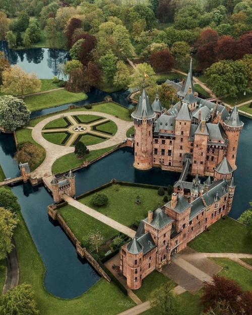 Замок да хаар в утрехте, Нидерланды. 01