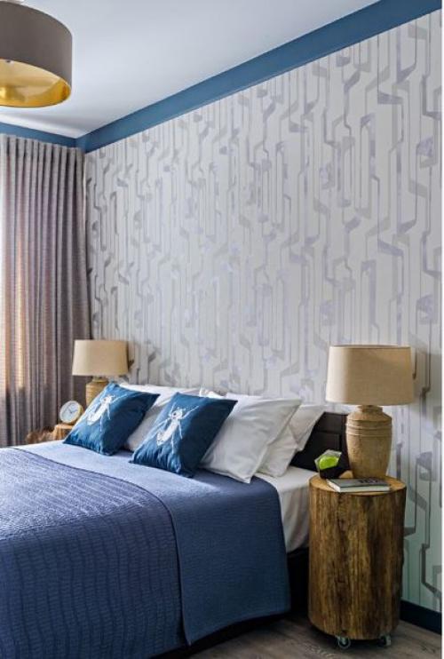 Двухкомнатная квартира со множеством деталей синего цвета и природными мотивами. 03
